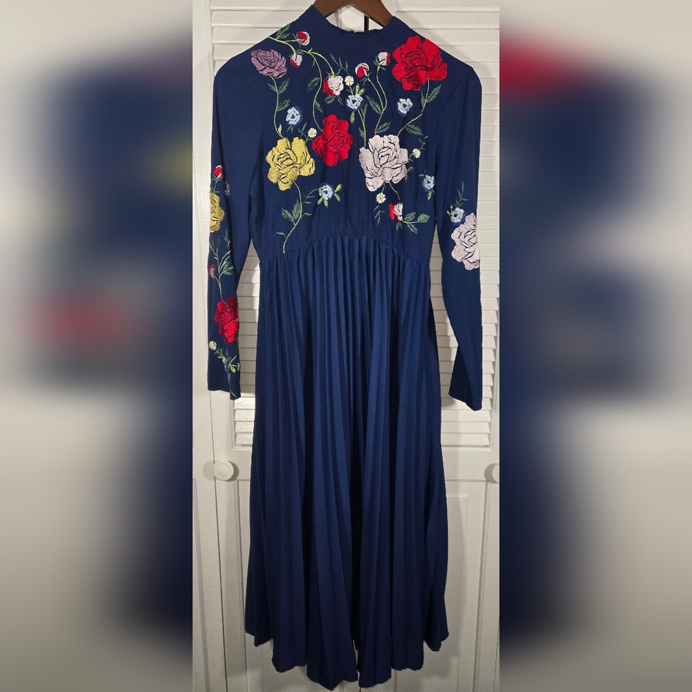 ASOS High Neck Long Sleeve Pleated Embroidered Keyhole Button Back Midi Sz 4